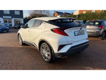 2022 Toyota C-HR 1.8 Hybrid SOL 4DR Auto €23,990