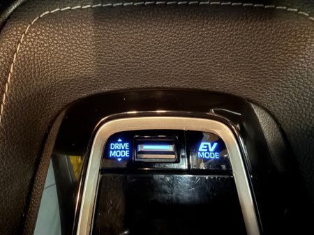 2019 Toyota Corolla 1.8 Hybrid Luna Sport Hatchback €18,900 thumbnail