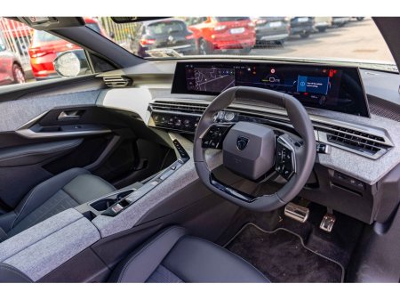 2025 Peugeot 5008 Electric Peugeot GT 5008 BEV 73kwh 210hp GT €53,950 thumbnail