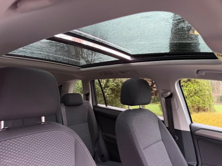 2020 Volkswagen Tiguan 2.0 TDI 150HP Comfortline €27,900 thumbnail