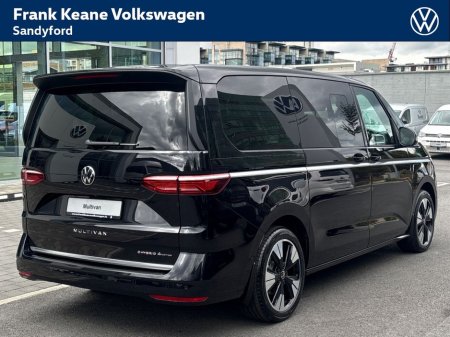 2025 Volkswagen Multivan STYLE PHEV AUTO 240BHP *APPLE CARPLAY/ANDROID AUTO* *PANORAMIC SUNROOF* *ELECTRIC SLIDING DOORS* *ELECTRIC TAILGATE* *REAR VIEW CAMERA* *FRONT AND REAR PARKING SENSORS* €86,446