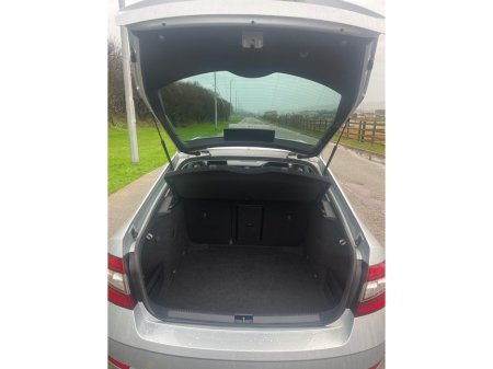 2019 Skoda Octavia STYLE 1.6 TDI 115HP 4DR €17,950 thumbnail