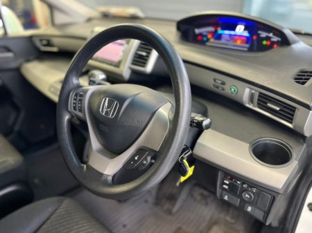 2015 Honda Freed 1.5 DAA-GP3 6 STEATS 5DR AUTO SEATS €12,900 thumbnail