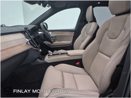 2025 Volvo XC90 T8 PHEV AWD Ultra Bright Demo 22 Inch Alloy Upgrade , Retractable towbar €99,950