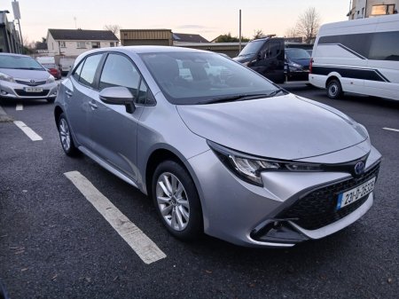 2023 Toyota Corolla 1.8 Hybrid Luna Hatchback €22,995