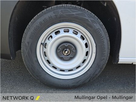 2024 Opel Combo Komfort 1.5 L1 H1 100PS - Price excludes VAT - Check out our Reviews €17,846 thumbnail