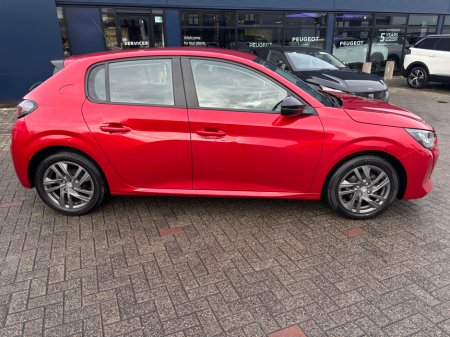 2022 Peugeot 208  €13,950