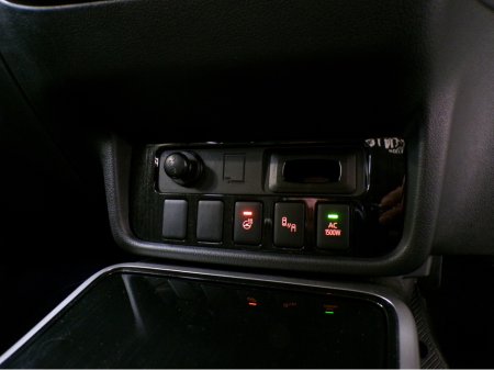 2019 Mitsubishi Outlander *2.4 AUTO HYBRID PLUG-IN*4X4*MITSUBISHI OUTLANDER*WINTER PACK*ELECTRIC HEATED LEATHER AND ALCANTARA SEATES*HEATED S-WHEEL*360 COLOUR CAMERA*PARKING SENSORS*FULL SAFETY PACK*ACTIVE BRAKING €23,900 thumbnail