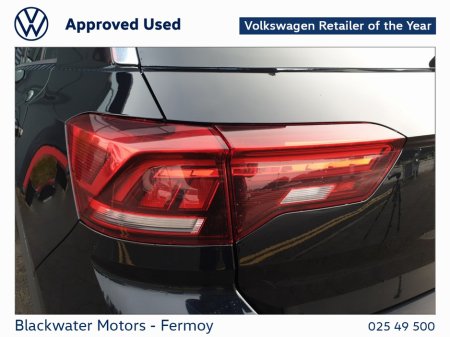 2023 Volkswagen T-Roc 2.0TDI 116BHP R-LINE WITH REAR VIEW CAMERA AND WINTER PACK €31,950 thumbnail