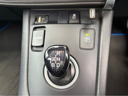 2017 Toyota Auris HYBRID LUNA *Full Toyota Service History…AA Approved…Irish Car* €13,950 thumbnail