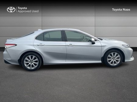 2021 Toyota Camry  €32,888
