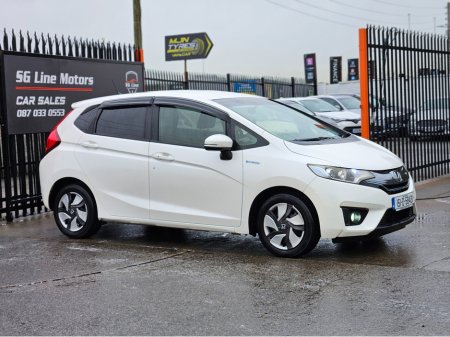 2015 Honda Fit DAA-GP5 HYBRID 5DR AUTO €9,950