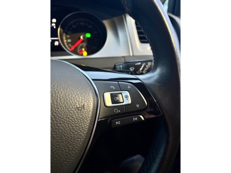 2015 Volkswagen Golf  €10,995 thumbnail