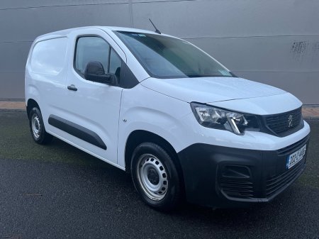 2020 Peugeot Partner  €9,900