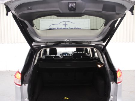 2017 Ford Kuga TITANIUM 2.0 TD 120 S6 M6 F 5DR FWD €14,950 thumbnail