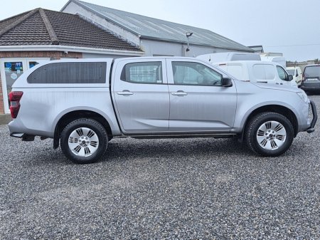 2022 Isuzu D-MAX DL20 model double crew cab with Truckman on Rear €37,000
