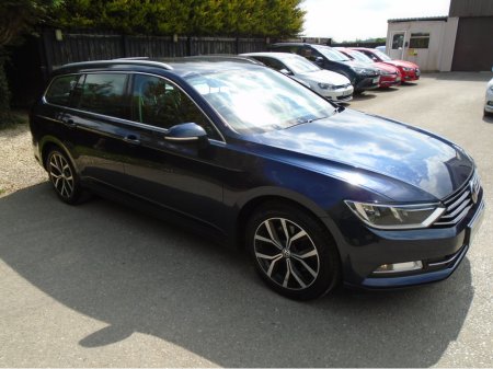 2015 Volkswagen Passat 151/LEATHER/1.6 TDI SE BLUEMOTION 120-BHP 6SP 5DR/HEATED ELECTRIC LEATHER SEATS/FOGS/P-SENSORS/FINANCE/CARD PAYMENTS & WARRANTY AVAILABLE/ADAPTIVE CRUISE/ROOF RAILS/HIGH-SPEC/LOW TAX€190 €12,750