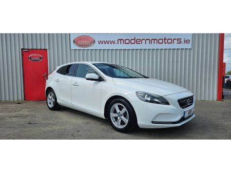 2015 Volvo V40 1.6t auto petrol se edition low kms €10,750