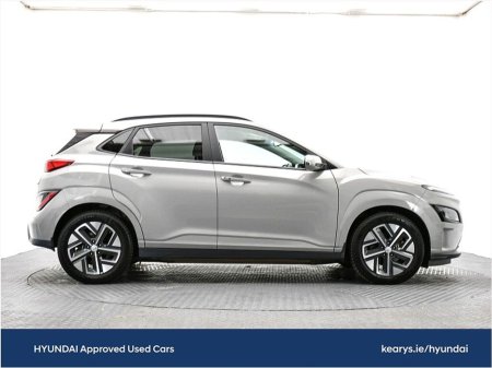 2022 Hyundai Kona EV Premium 64 kWh €22,490 thumbnail