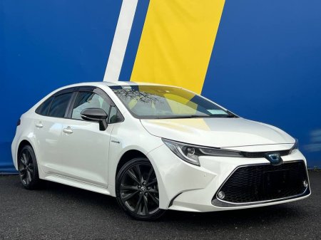 2020 Toyota Corolla 1.8 HYBRID // DIGITAL CLIMATE CONTROL // DIGITAL CLUSTER // ADAPTIVE CRUISE CONTROL €21,750
