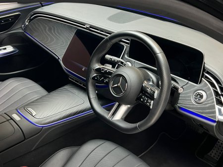 2024 Mercedes-Benz E Class E220D AMG LINE ESTATE €64,990 thumbnail