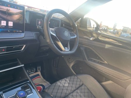 2025 Volkswagen Tiguan R-LINE 75 2.0TDI DSG 150HP €54,975