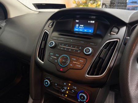 2018 Ford Focus 1.5 TDCI Style Econ 105PS 5DR €12,777 thumbnail