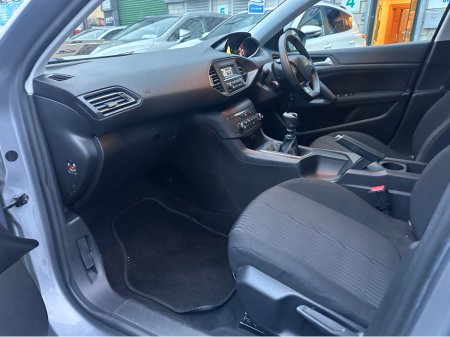 2020 Peugeot 308 ACCESS 1.2 110 6.3 4DR €15,000 thumbnail