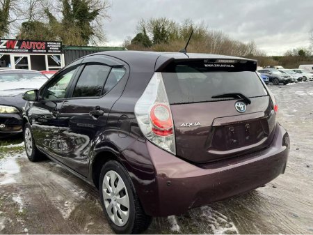 2014 Toyota Aqua Hybrid €8,795 thumbnail