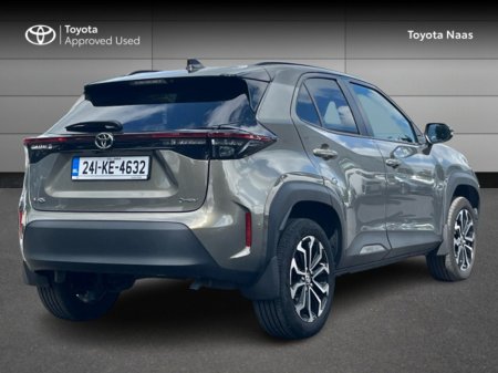 2024 Toyota Yaris Cross LUNA SPORT BI €32,888