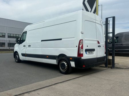 2022 Renault Master FWD LM35 dCi Business 135 L3H2 €21,350