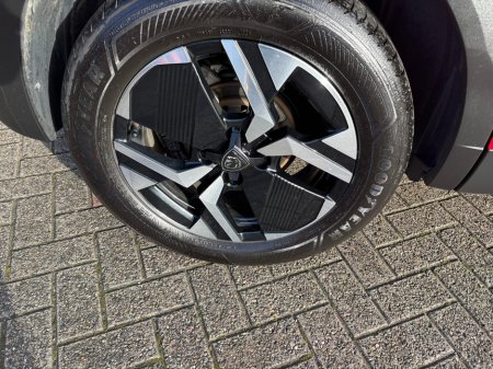 2025 Peugeot 2008  €27,950