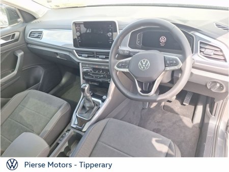2025 Volkswagen T-Roc T-ROC STYLE 75 2.0 TDI M6F 116HP €40,950 thumbnail