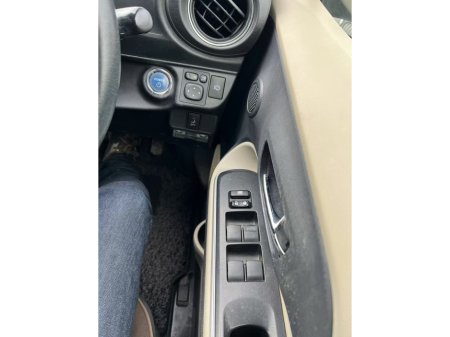 2014 Toyota Aqua Hybrid €8,795 thumbnail