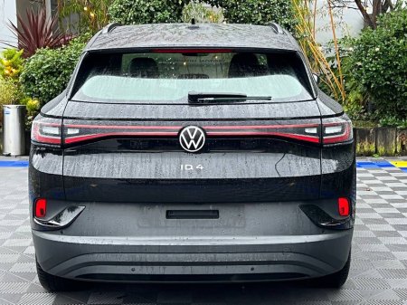 2023 Volkswagen ID.4 PURE LIFE 52KWH // HEATED SEATS // APPLE CARPLAY/ANDROID AUTO // DIGITAL CLUSTER €22,900 thumbnail