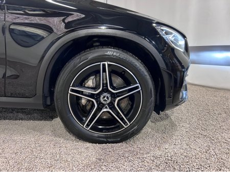 2020 Mercedes-Benz GL Class 200 D COUPE 5DR AUTO €38,900 thumbnail