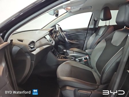 2019 Opel Grandland X SRi 1.2i 130PS 6 Speed - Apple Car Play & Android Auto, Blind Spot Detection, Cruise Control, Touchscreen Display €18,995