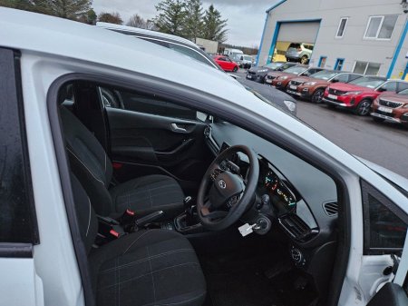 2018 Ford Fiesta Zetec 1.1 70PS 5M 4DR €13,990