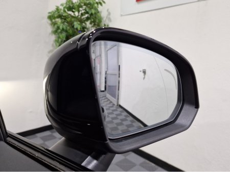 2022 Volvo XC40 T4 PLUS DARK RECHARGE AUTOMATIC **ONE OWNER / APPLE CARPLAY / BLIND SPOT ASSIST / ELECTRIC BOOTLID / HEATED FRONT & REAR SEATS / HEATED STEERING WHEEL / REVERSE CAMERA / WIRELESS PHONE CHARGING** €34,900 thumbnail