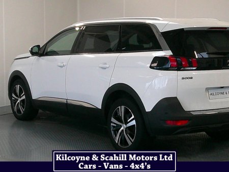 2020 Peugeot 5008 ALLURE BLUEHDI S/S A €27,950 thumbnail