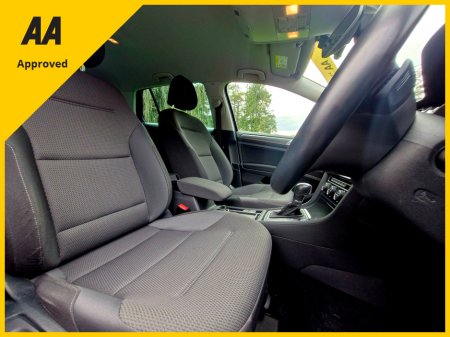 2019 Volkswagen Golf AUTO+LOW KM's+Nice Spec!!)