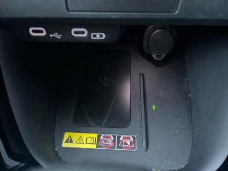 2025 Toyota Yaris YARIS LUNA SPORT €28,888 thumbnail