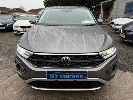 2023 Volkswagen T-Roc LIFE 1.0 TSI €22,950