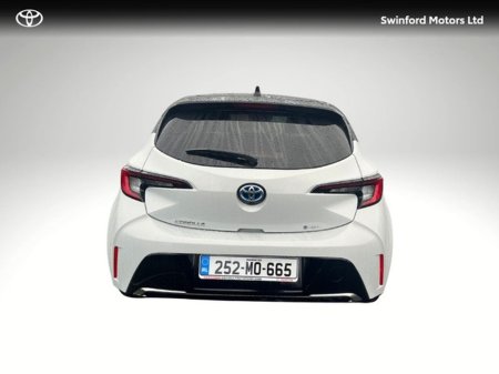 2025 Toyota Corolla COROLLA H/B LUNA SPORT €37,500