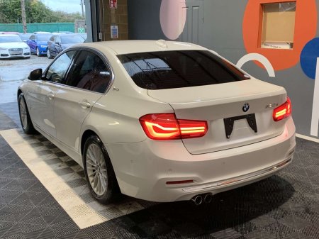 2017 BMW 3 Series €19950 2017 BMW 330E Luxury I-Performance / 42k KMs / Heated Leather Seats / BMW 330E Automatic €19,950