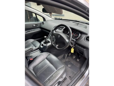 2016 Peugeot 5008 FAMILY 1.6 BLUE HDI 120 L LEATHER €6,950