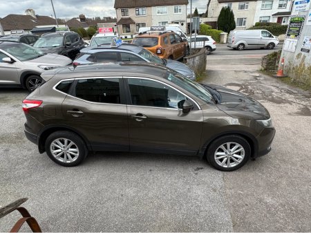2015 Nissan Qashqai lovely high driving position. €9,500