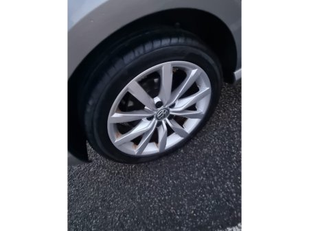 2014 Volkswagen Golf 2014 VOLKSWAGEN GOLF AUTOMATIC HI-LINE  NCT'd €8,990 €8,990 thumbnail