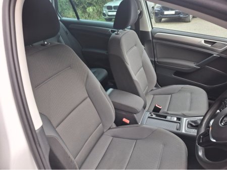 2016 Volkswagen Golf 1.2 AUTO €13,950 thumbnail