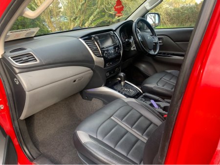 2015 Mitsubishi L200 DID BARBARIAN DCB 4DR 2.5 CR 4WORK €15,995 thumbnail